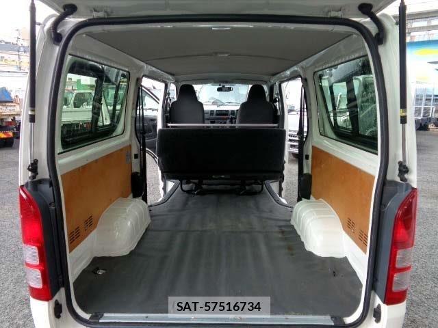 Toyota HIACE VAN 2016-10 8246985-11