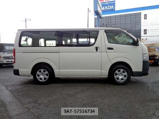 Toyota HIACE VAN 2016-10 8246985-12
