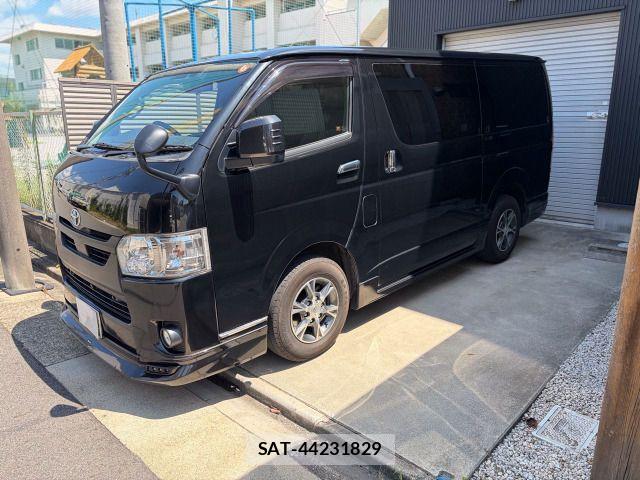 Toyota HIACE VAN 2021-05 8246978-9
