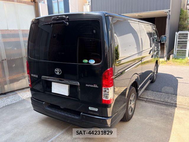 Toyota HIACE VAN 2021-05 8246978-16