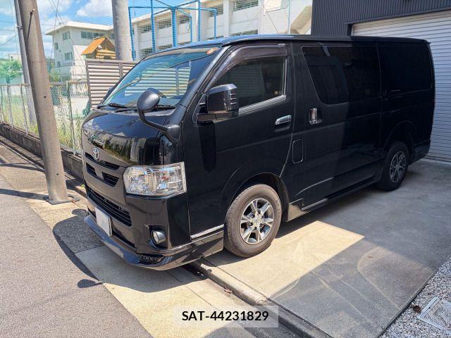 Toyota HIACE VAN 2021-05 8246978-8