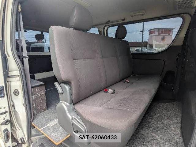 Toyota HIACE VAN 2016-11 8246980-9