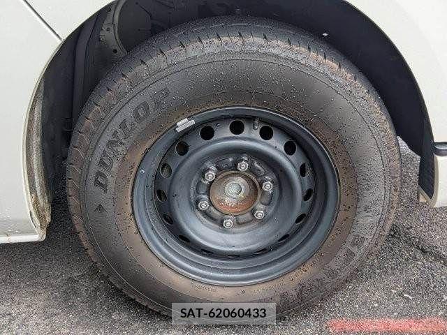 Toyota HIACE VAN 2016-11 8246980-14