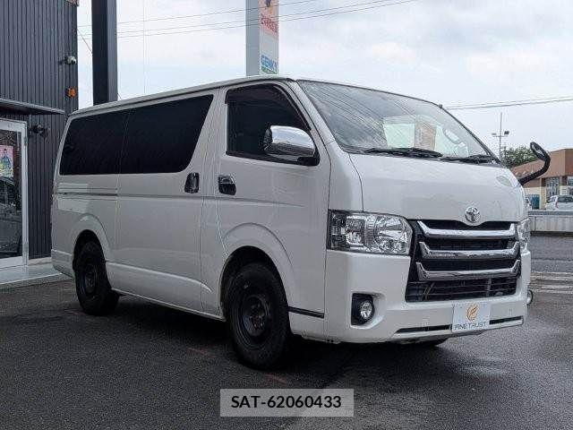 Toyota HIACE VAN 2016-11 8246980-16