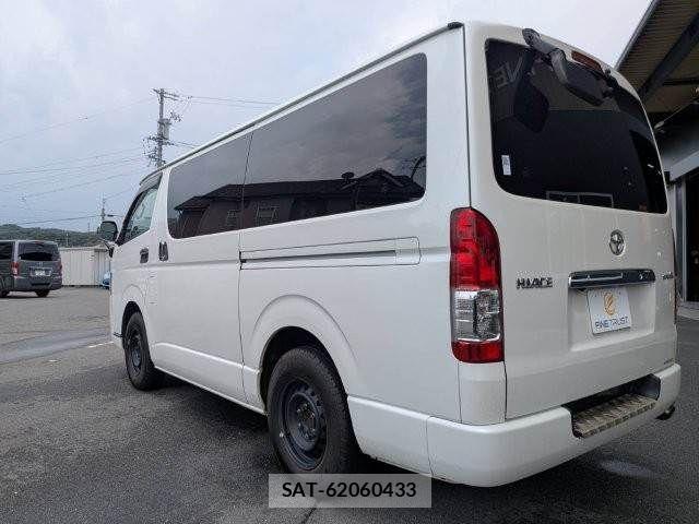 Toyota HIACE VAN 2016-11 8246980-20