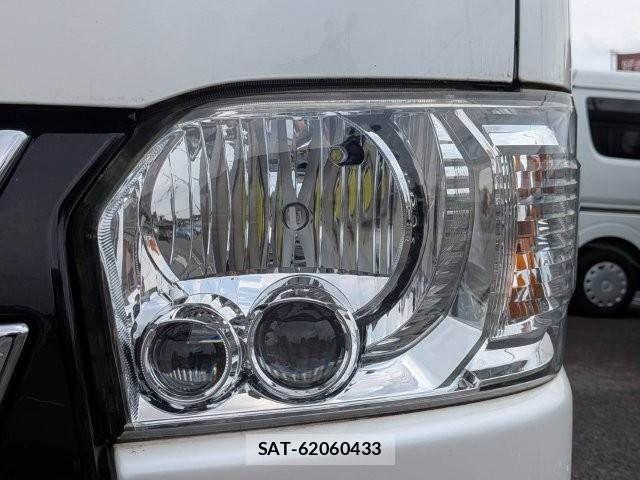 Toyota HIACE VAN 2016-11 8246980-22