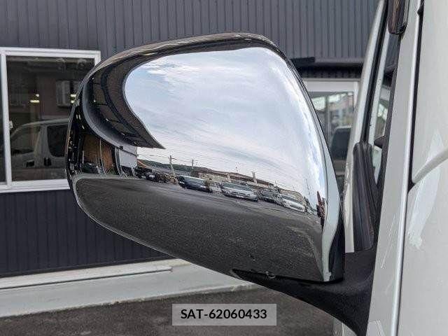Toyota HIACE VAN 2016-11 8246980-27
