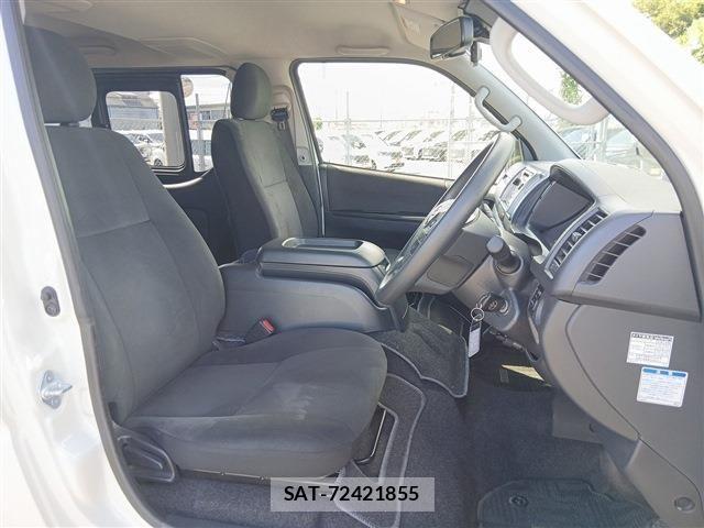 Toyota HIACE VAN 2021-07 8246976-16