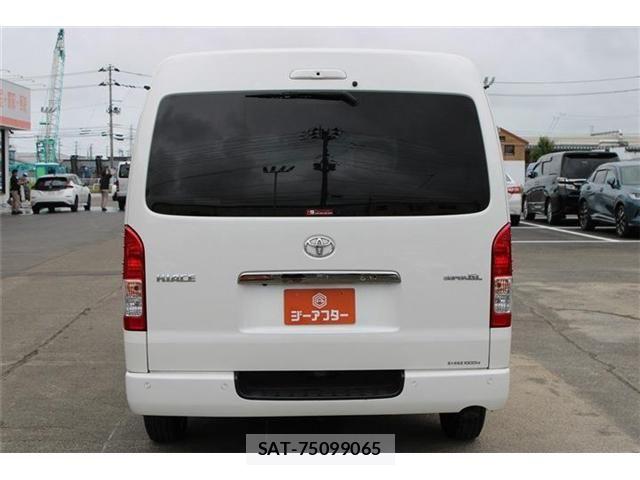 Toyota HIACE VAN 2021-05 8246974-17
