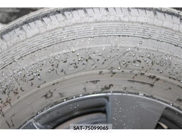 Toyota HIACE VAN 2021-05 8246974-27