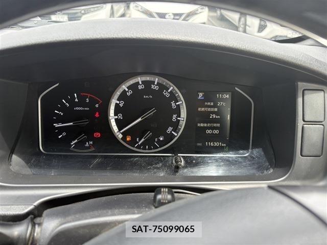 Toyota HIACE VAN 2021-05 8246974-2