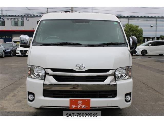 Toyota HIACE VAN 2021-05 8246974-8