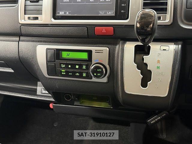 Toyota HIACE VAN 2014-10 8246981-13