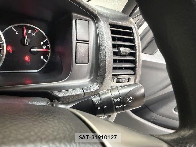 Toyota HIACE VAN 2014-10 8246981-14
