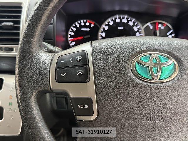 Toyota HIACE VAN 2014-10 8246981-15