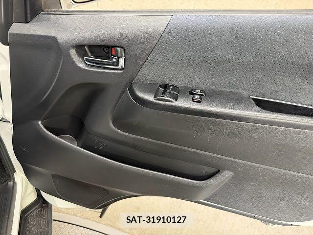 Toyota HIACE VAN 2014-10 8246981-16