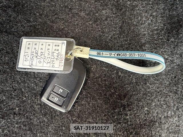 Toyota HIACE VAN 2014-10 8246981-19