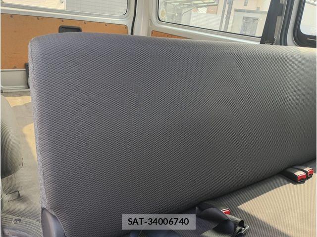 Toyota HIACE VAN 2015-06 8317714-16