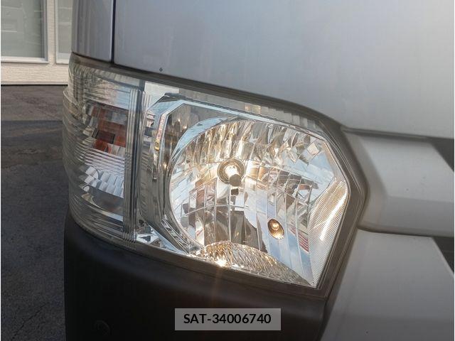Toyota HIACE VAN 2015-06 8317714-23