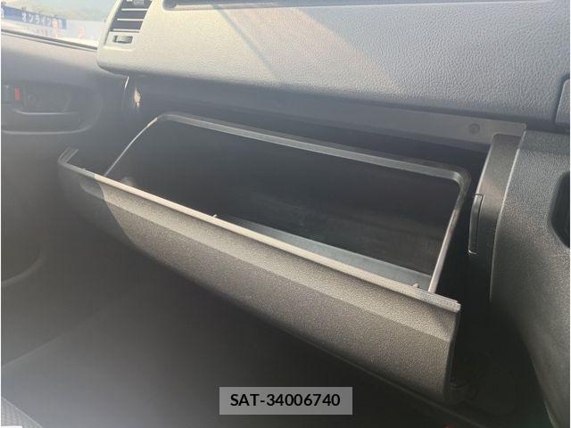 Toyota HIACE VAN 2015-06 8317714-7