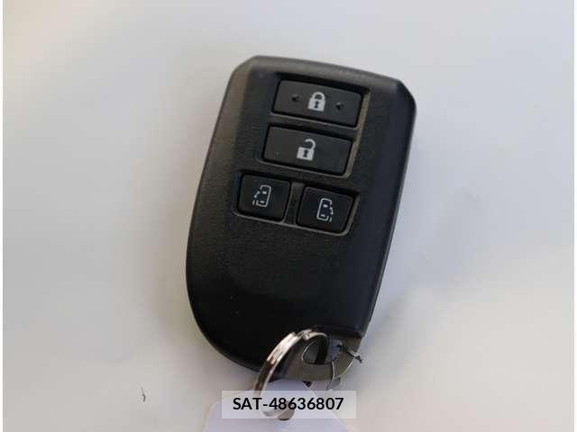 Toyota HIACE VAN 2023-01 8317697-15