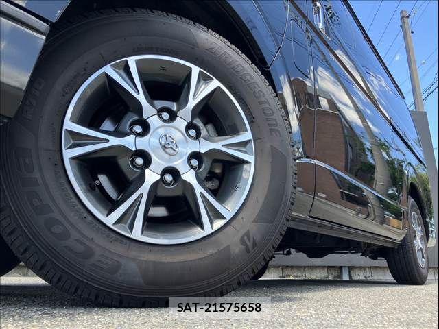 Toyota HIACE VAN 2020-02 8317708-9