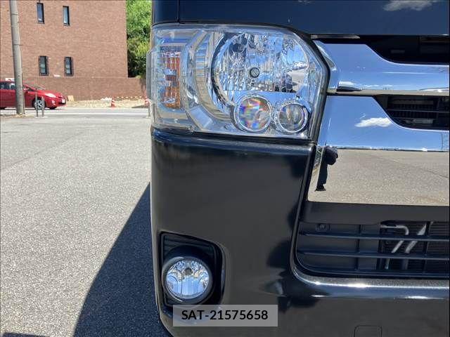 Toyota HIACE VAN 2020-02 8317708-1