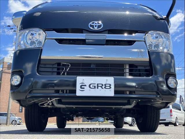 Toyota HIACE VAN 2020-02 8317708-28