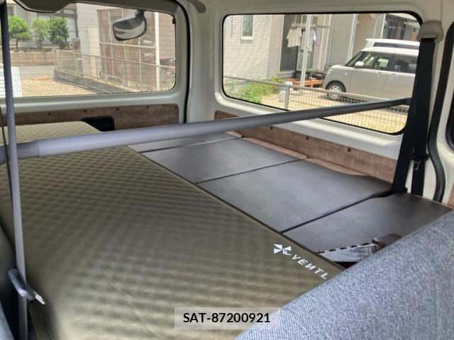 Toyota HIACE VAN 2017-07 8317715-12