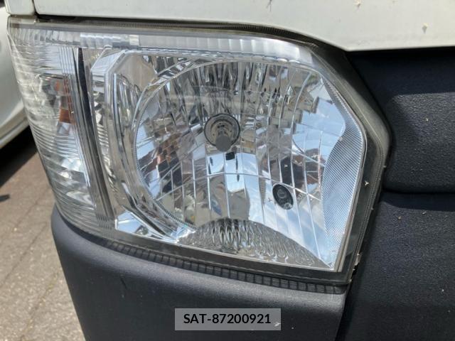 Toyota HIACE VAN 2017-07 8317715-8