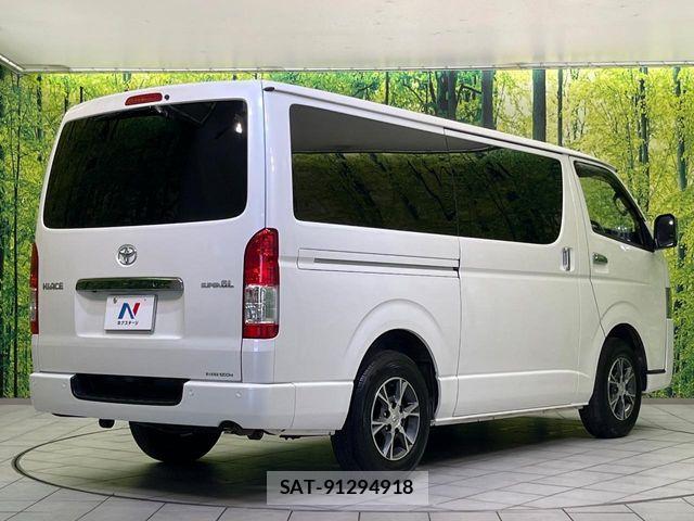 Toyota HIACE VAN 2023-12 8317704-17