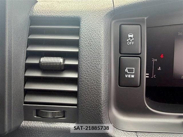 Toyota HIACE VAN 2026-07 8317701-9