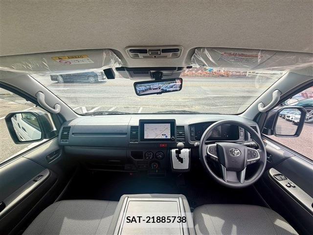 Toyota HIACE VAN 2026-07 8317701-1