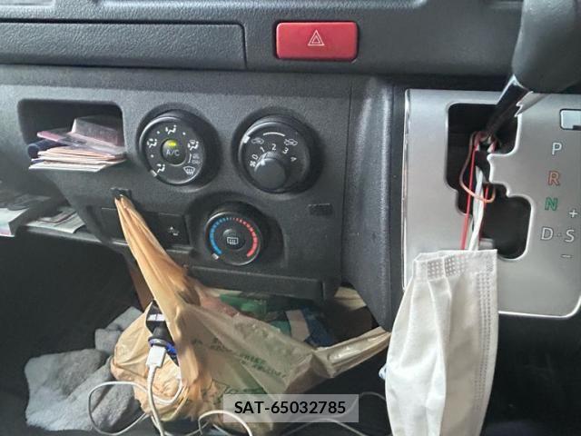 Toyota HIACE VAN 2020-11 8317711-14