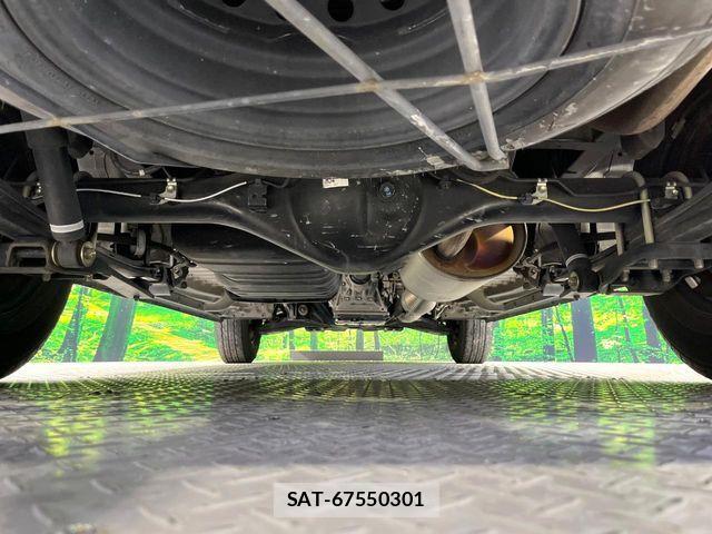 Toyota HIACE VAN 2019-11 8317710-18