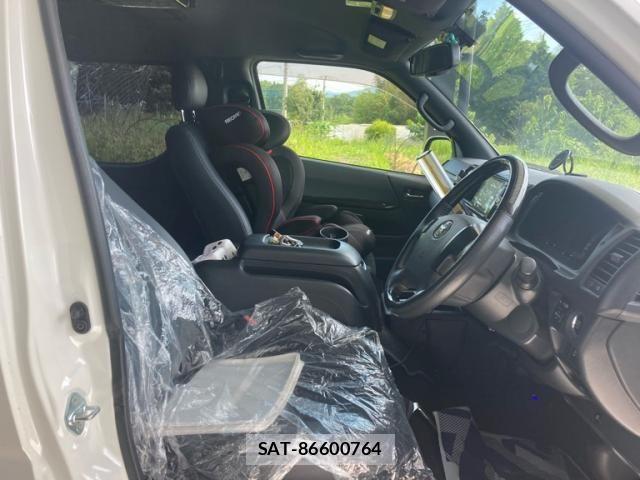Toyota HIACE VAN 2018-11 8317705-4