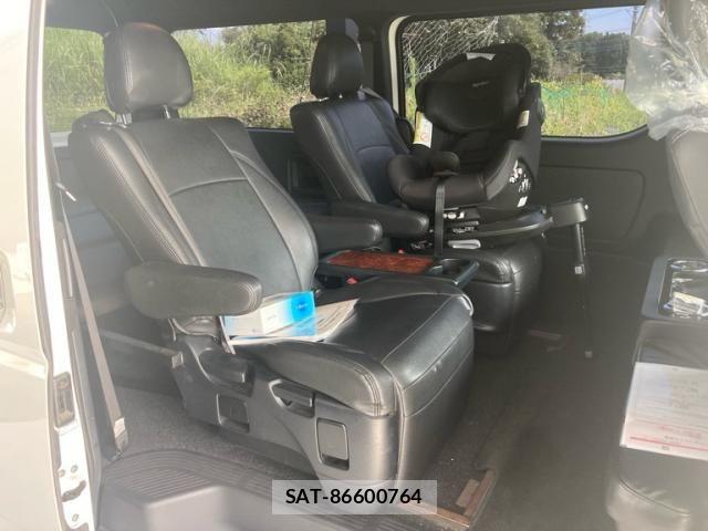 Toyota HIACE VAN 2018-11 8317705-5