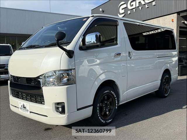 Toyota HIACE VAN 2022-06 8317699-11