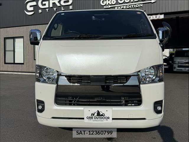 Toyota HIACE VAN 2022-06 8317699-1