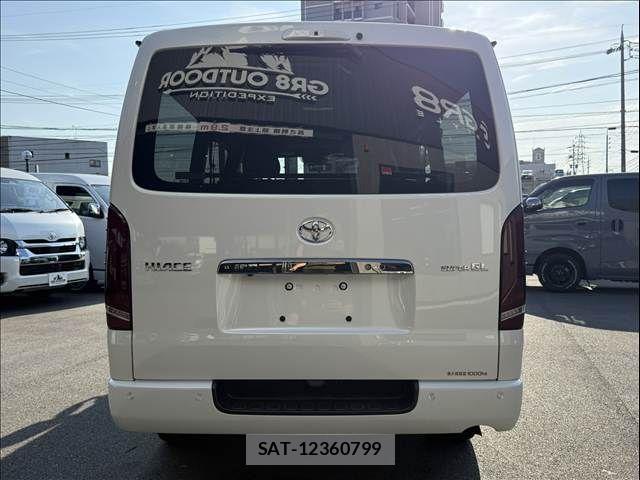 Toyota HIACE VAN 2022-06 8317699-2