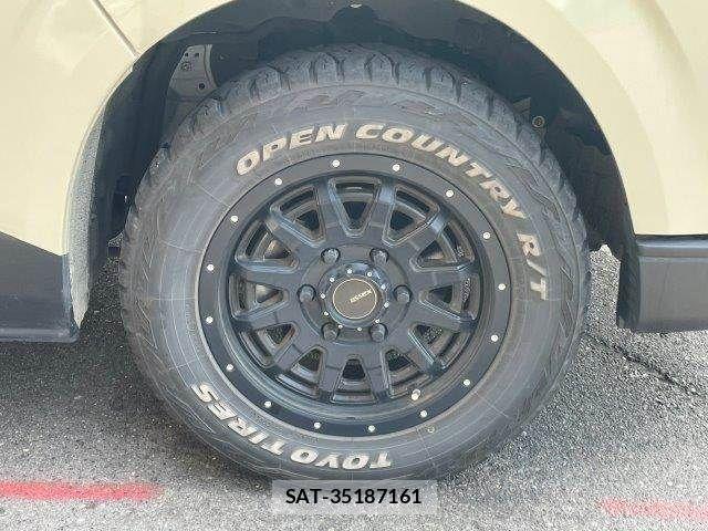 Toyota HIACE VAN 2022-08 8317709-12