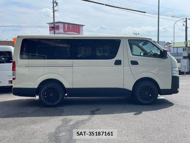 Toyota HIACE VAN 2022-08 8317709-15