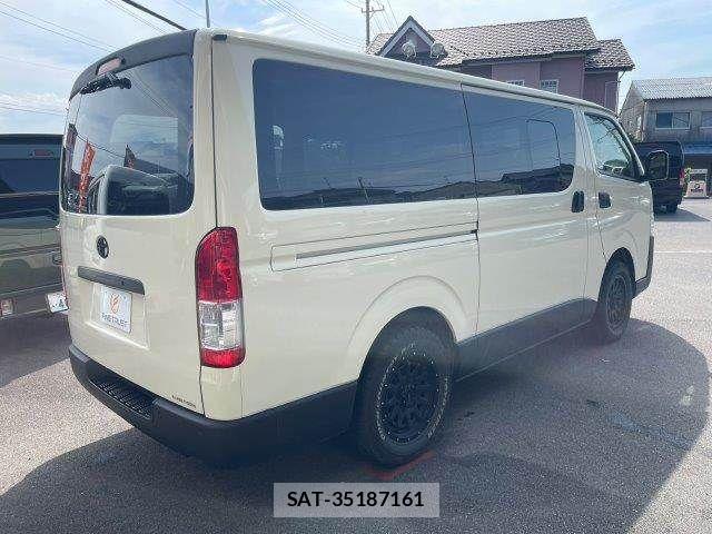 Toyota HIACE VAN 2022-08 8317709-16