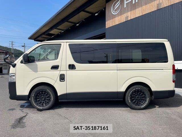 Toyota HIACE VAN 2022-08 8317709-19