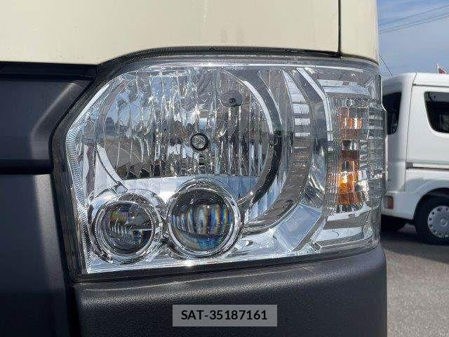 Toyota HIACE VAN 2022-08 8317709-20