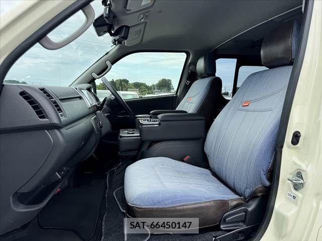 Toyota HIACE VAN 2023-09 8317698-16