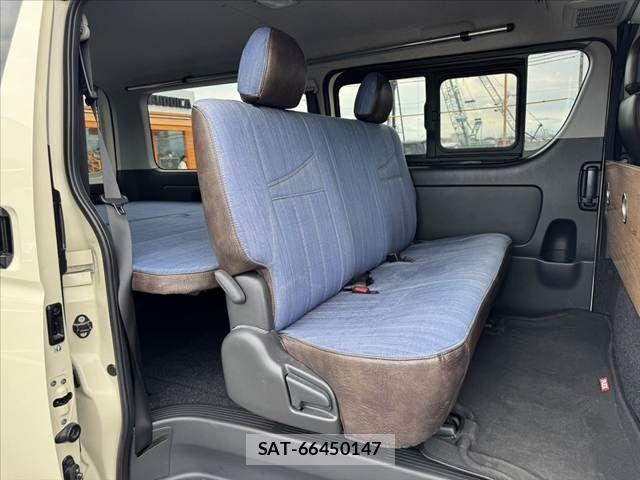 Toyota HIACE VAN 2023-09 8317698-19