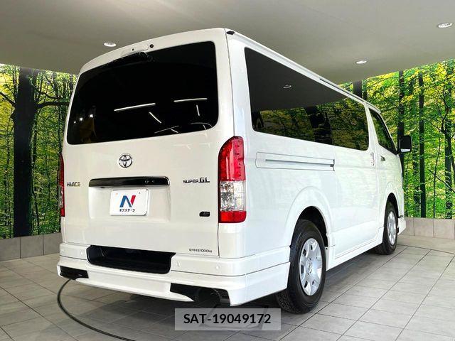 Toyota HIACE VAN 2025-10 8317696-16