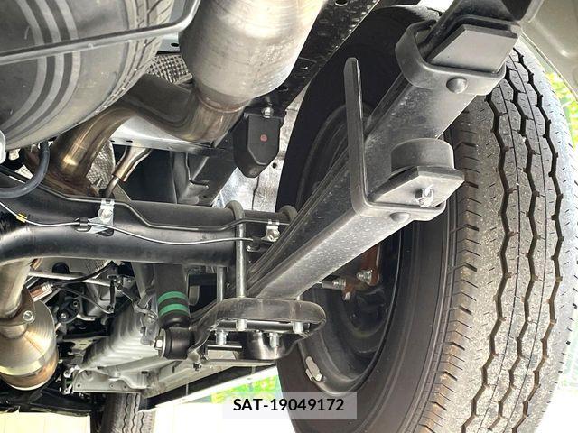 Toyota HIACE VAN 2025-10 8317696-19
