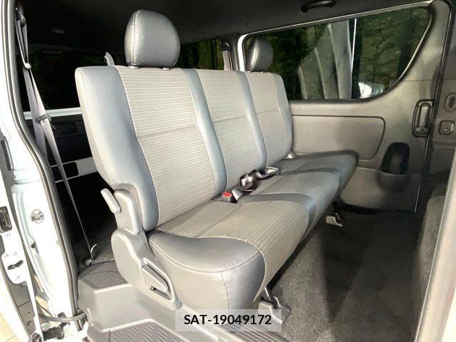 Toyota HIACE VAN 2025-10 8317696-8